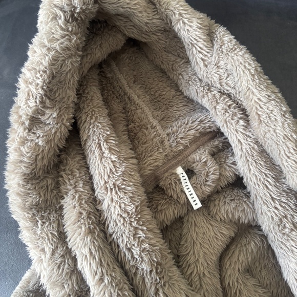 Pottery Barn Robe - Picture 3 of 4